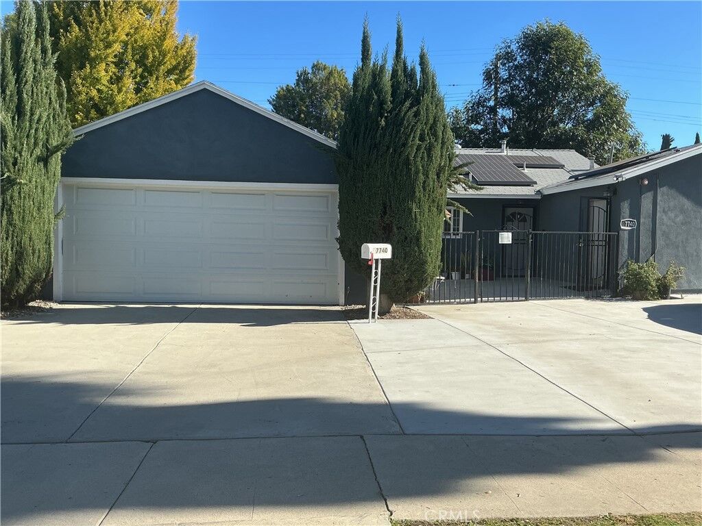 Property Photo:  17740 Baltar Street  CA 91335 