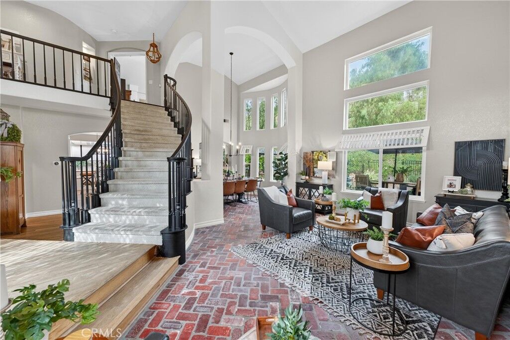 Property Photo:  21352 Silvertree Lane  CA 92679 