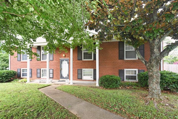 407 Lynn Dr  Nashville TN 37211 photo