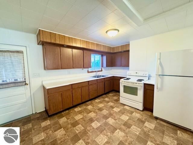 Property Photo:  320 N Clinton Street  MI 48880 