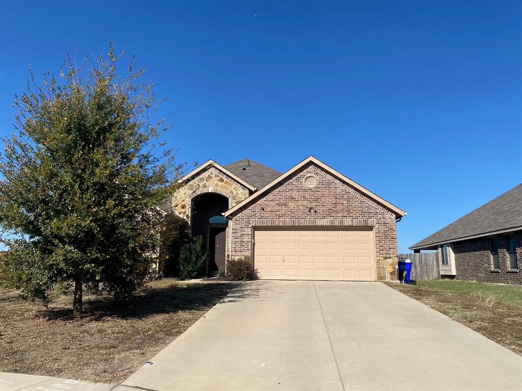 Property Photo: 1217 Chase Lane TX 75159