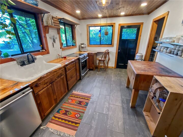 Property Photo:  2306 Nc Road 8050  AR 72641 