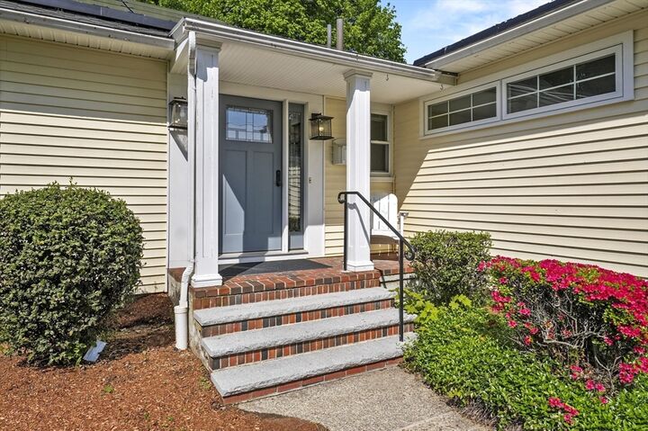 Property Photo:  111 Draper Street  MA 01852 