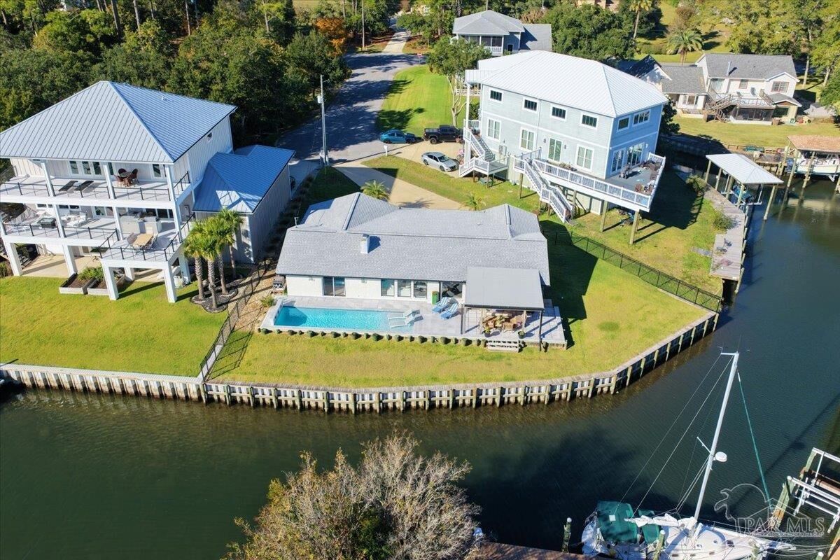 Property Photo:  1294 Soundside Landing Ct  FL 32563 