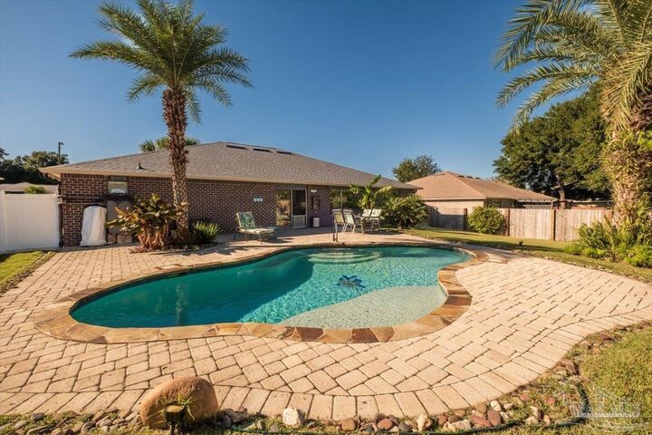 Property Photo:  2571 Stormy Cir  FL 32566 