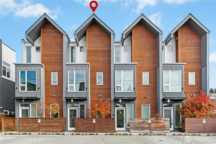 Property Photo:  6641  Carleton Avenue S B  WA 98108 