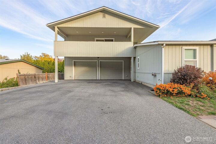 Property Photo:  14903  Burkey Street  WA 98822 