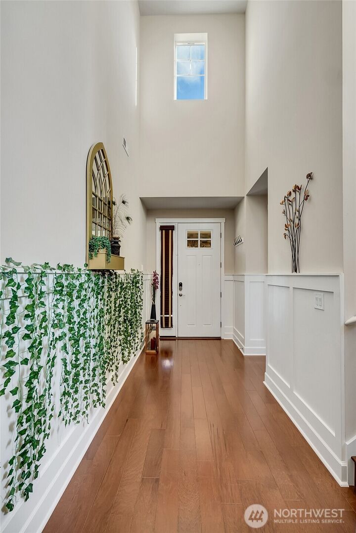 Property Photo:  9327  Satterlee Avenue SE  WA 98065 