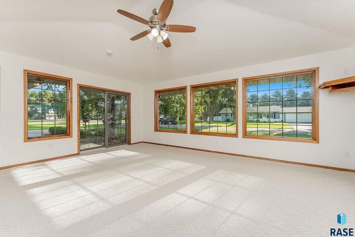 Property Photo:  5405 N Indiana Ave  SD 57104 