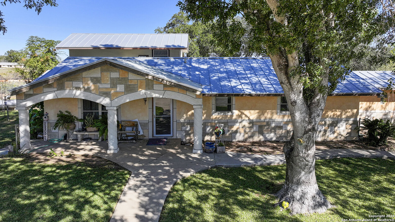 Property Photo:  4720 Rakowitz  TX 78101 