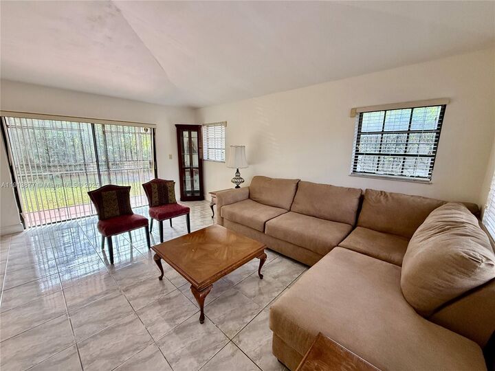 Property Photo: 12340 SW 95th Ter FL 33186