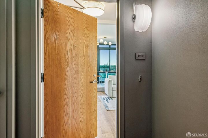 Property Photo: 1 Daniel Burnham Court 1506 CA 94109