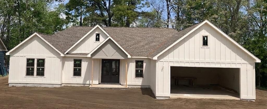 Property Photo:  51 Memory Lane  AL 36027 