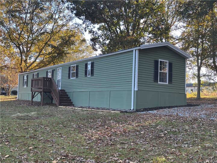 Property Photo: 126 Harmony Road SC 29624