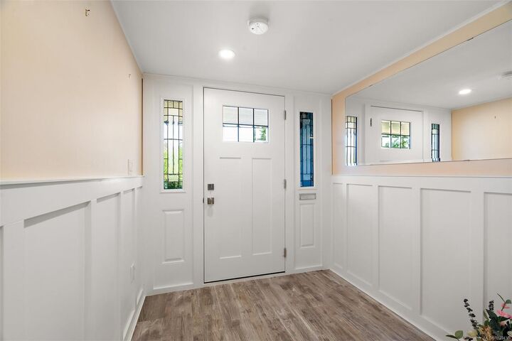 Property Photo:  1563 Kenmore Rd  BC V8N 2E2 