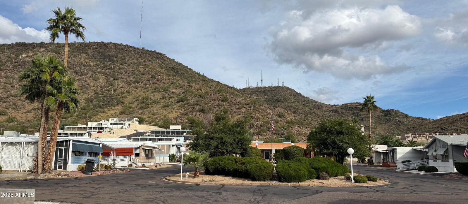 Property Photo:  11811 N 19th Avenue 24  AZ 85029 