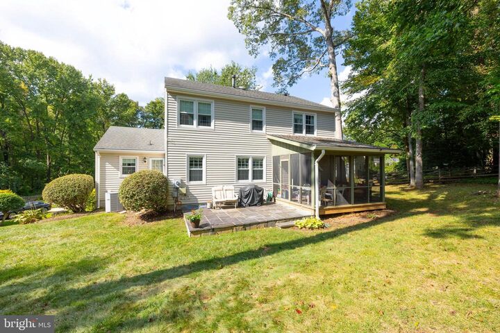 Property Photo: 5307 Amber Court VA 22015