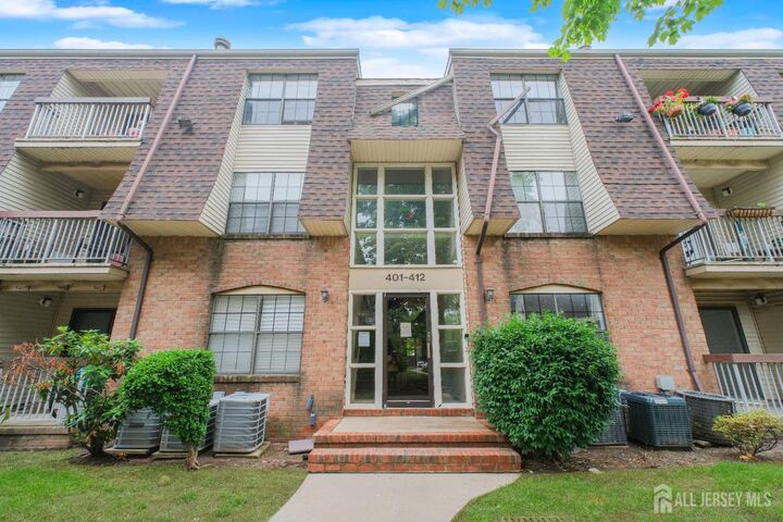 402 Hidden Village Drive  Perth Amboy NJ 08862 photo