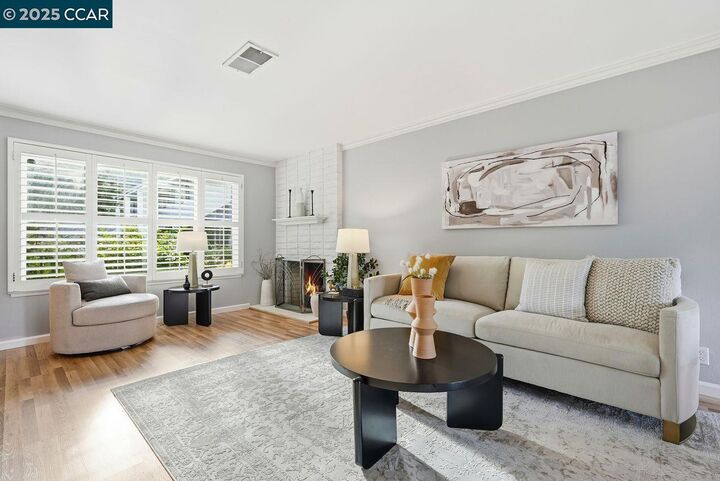 Property Photo: 37 Miramonte Dr CA 94556