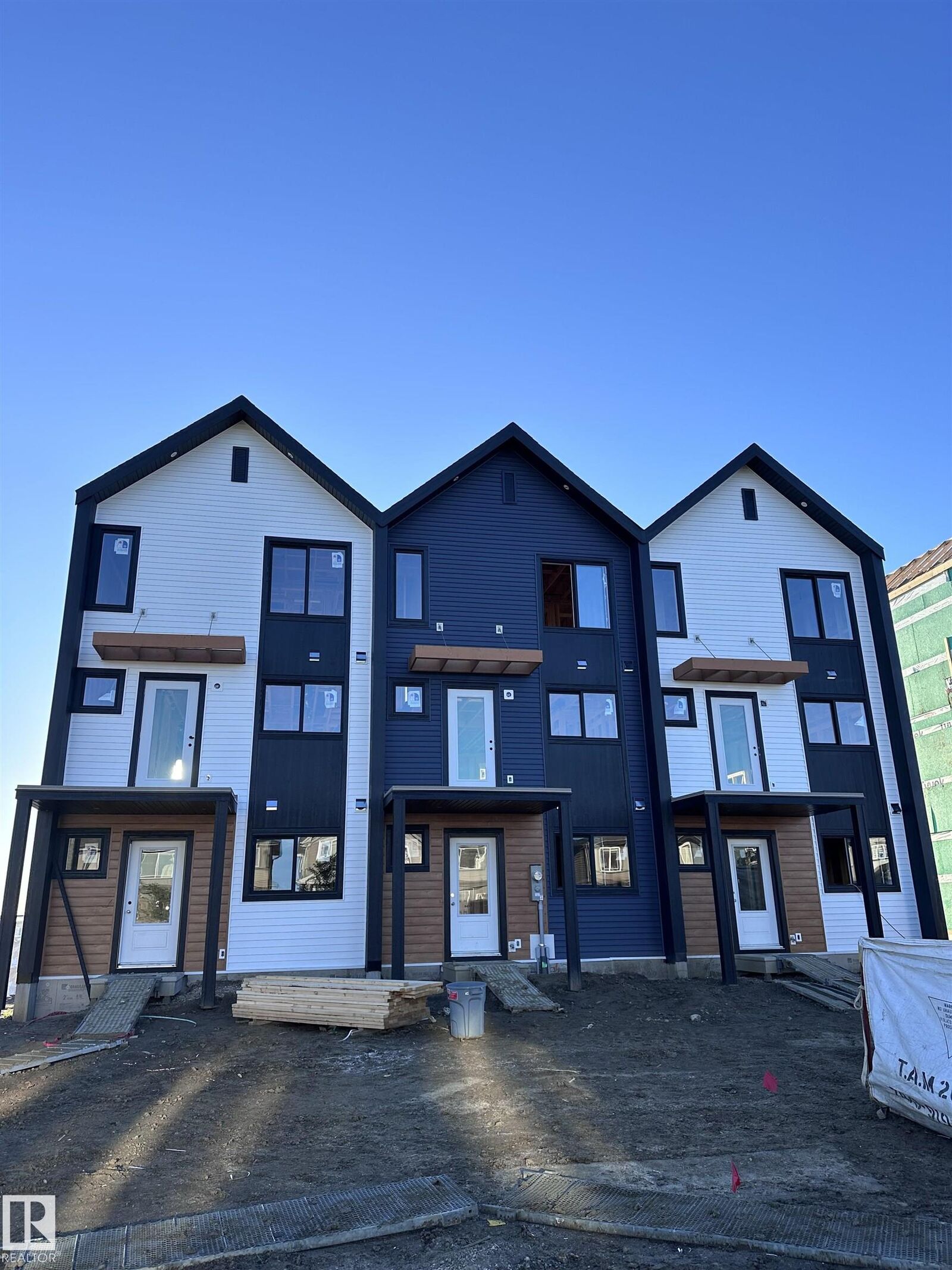 Property Photo:  126 Copperhaven Drive  AB T7X 0Y6 