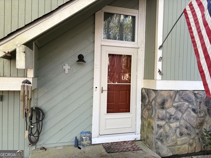 Property Photo: 6875 Timberclair Court GA 30058