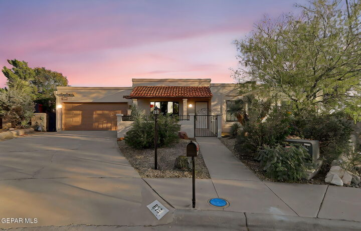 Property Photo: 836 Espolon Drive TX 79912