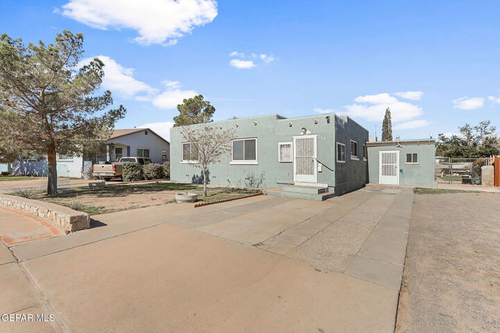 215 Wooldridge Drive  El Paso TX 79915 photo