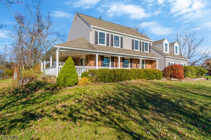 Property Photo:  14 Chamberlain Rd  NJ 08822 