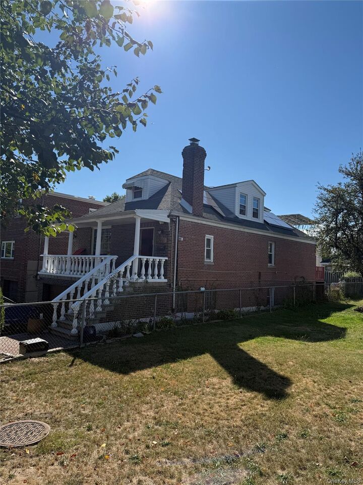 Property Photo:  2224 Lafayette Avenue  NY 10473 