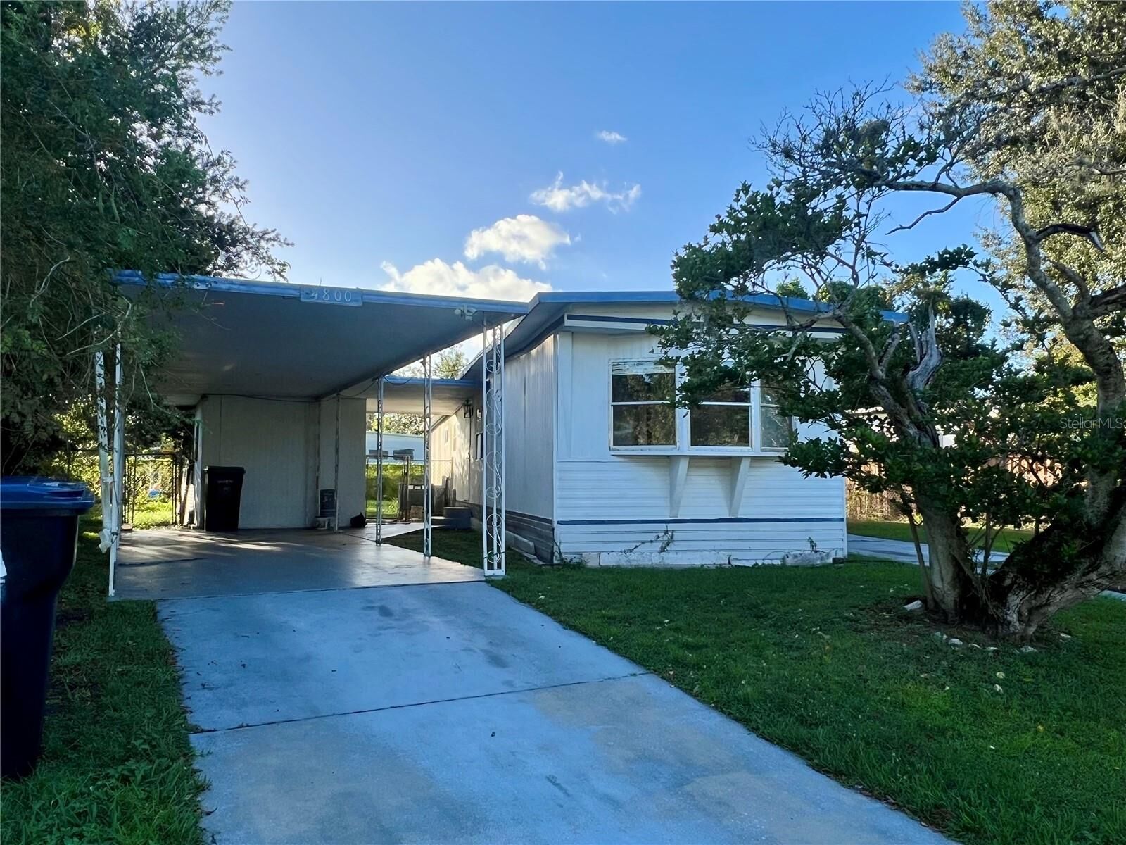 Property Photo: 4800 Ternstone Avenue FL 32812