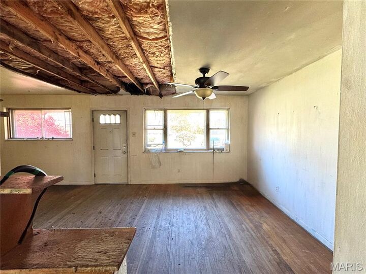 Property Photo: 1130 Lakeview Avenue MO 63138