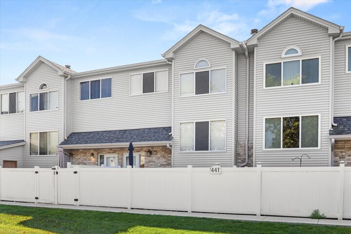 Property Photo: 441 Park Ridge Lane C IL 60504