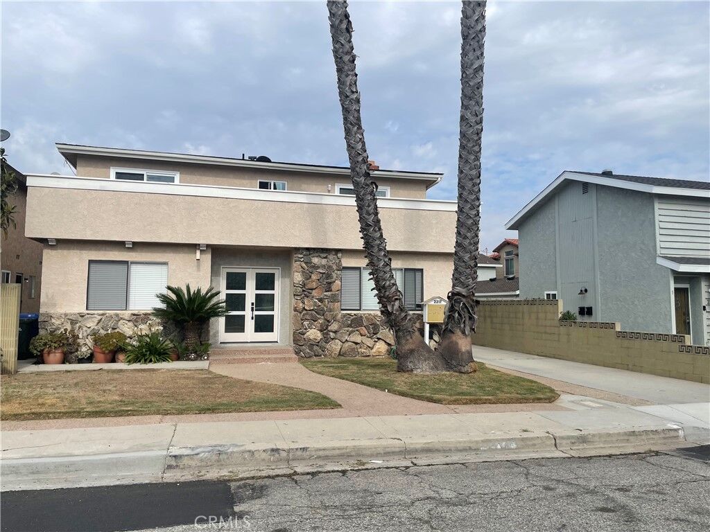 Property Photo:  2217 Voorhees Avenue  CA 90278 