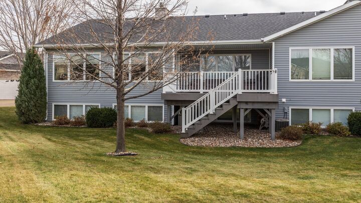 Property Photo:  2200 Shoal Loop SE  ND 58554 