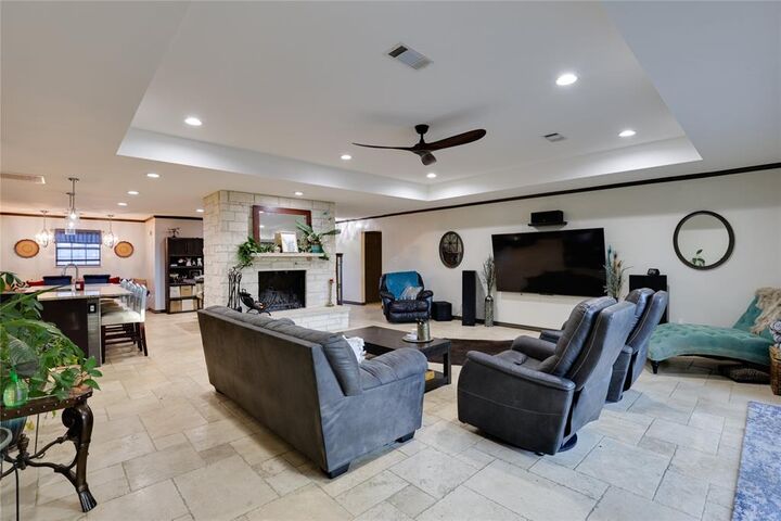 Property Photo:  1117 Hillside Drive  TX 76248 
