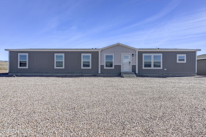 Property Photo: 26927 N Chicory Way AZ 86334