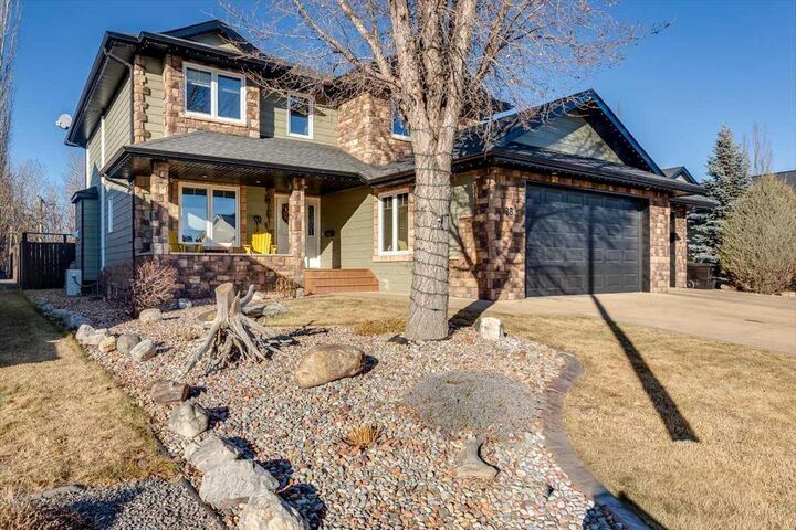 Property Photo: 38 Estella Crescent AB T4L 2M3