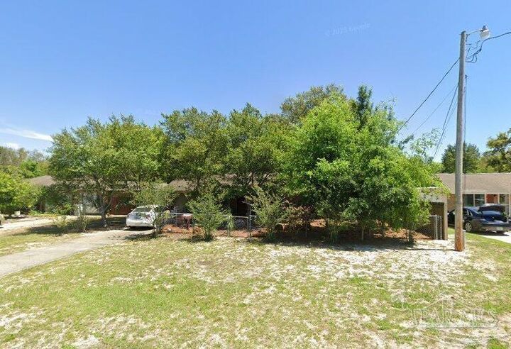 1406 College Pkwy  Gulf Breeze FL 32563 photo