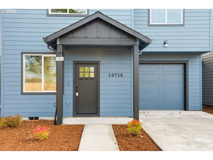 Property Photo: 14718 SE Powell Blvd OR 97236