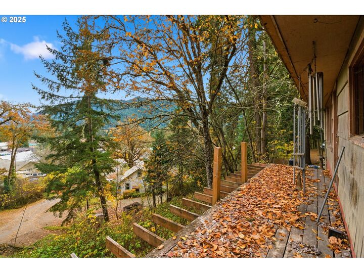 Property Photo: 48117 E 2nd St OR 97463