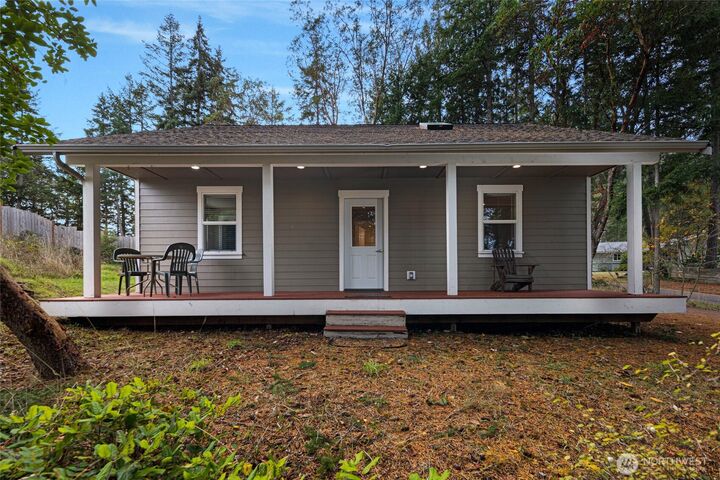 Property Photo: 1011 Harbor View Place WA 98250