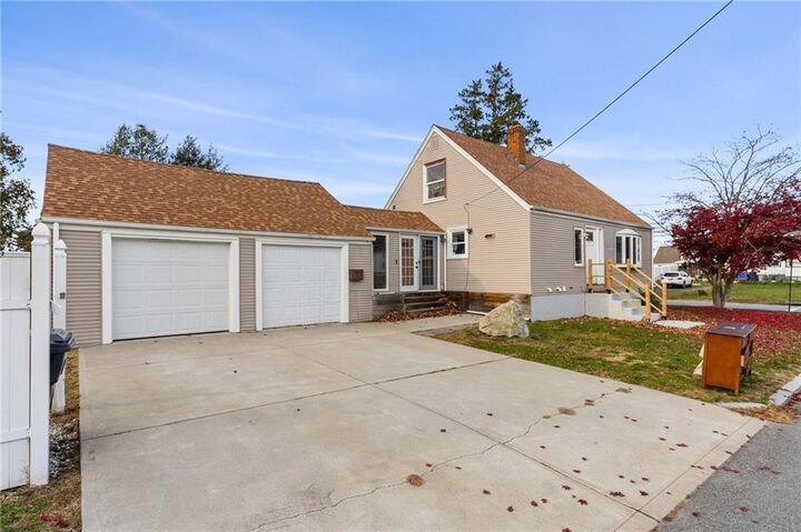 Property Photo:  56 Irving Avenue  RI 02914 