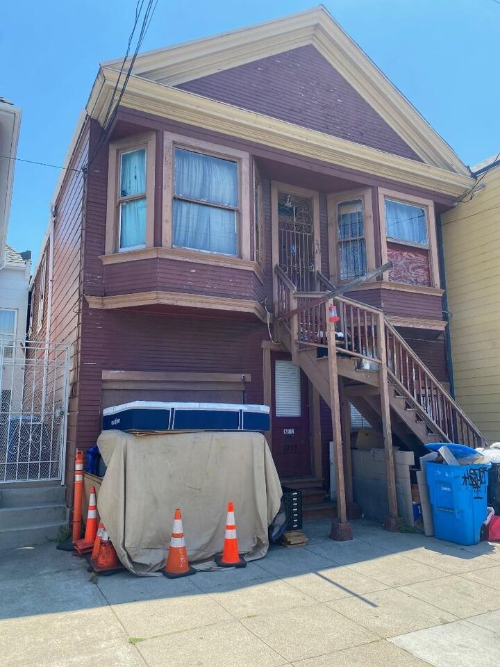 Property Photo:  1279 Florida Street  CA 94110 