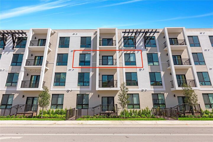 Property Photo:  8001 NW 41st St F-303  FL 33166 