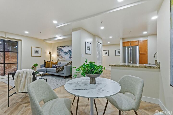 Property Photo:  81 Frank Norris Street 201  CA 94109 