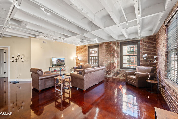 Property Photo: 535 Locust Street TN 37902