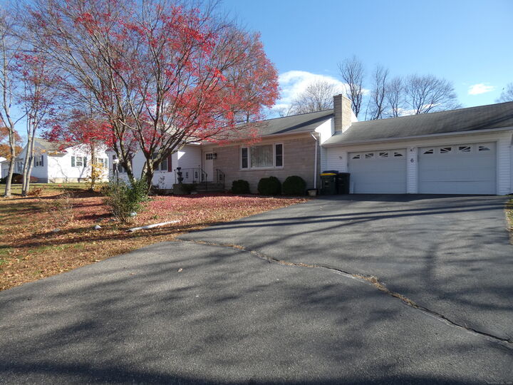 Property Photo:  6 Greenfield Drive  CT 06401 