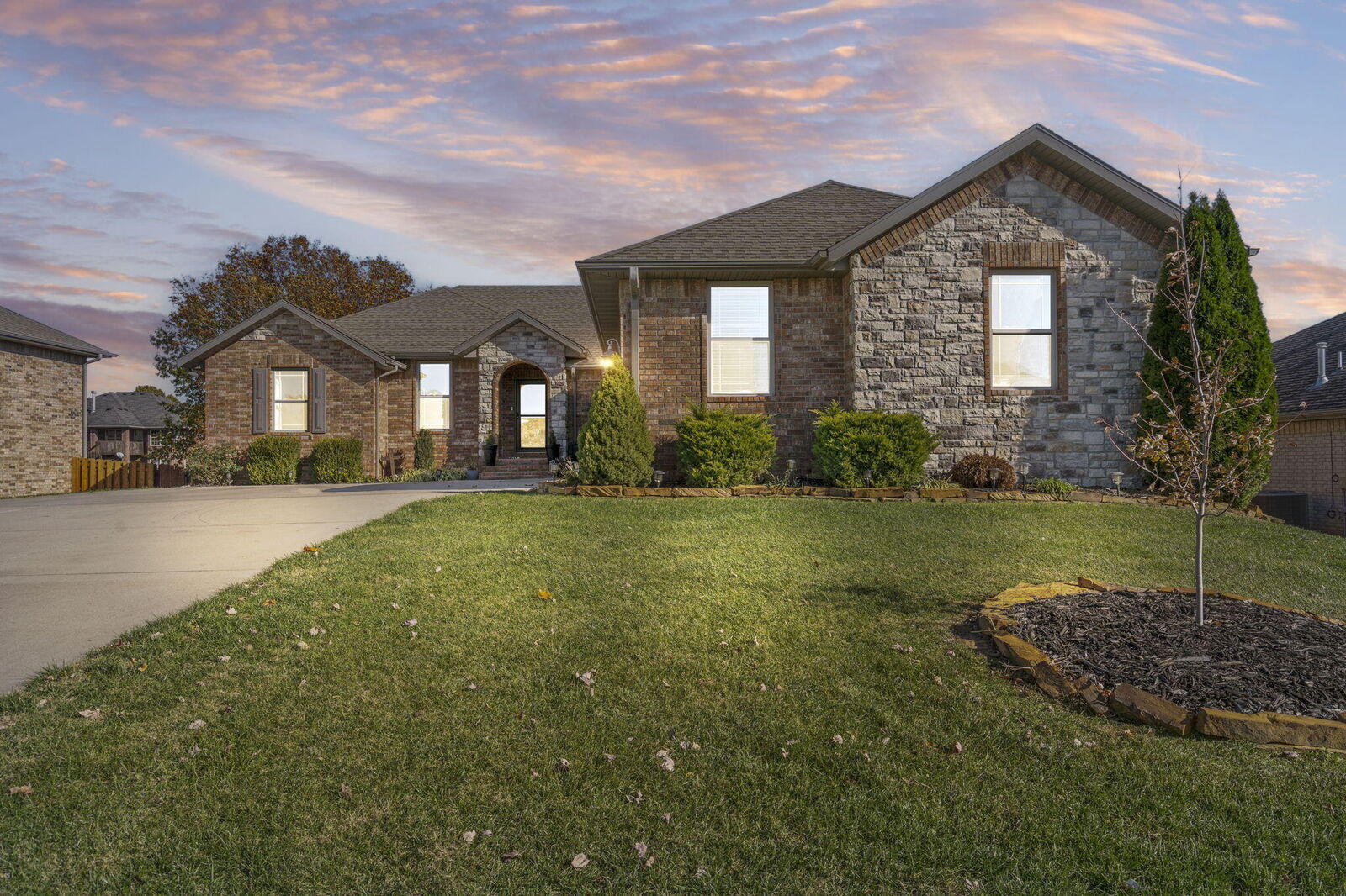 Property Photo: 5722 S Cottonwood Drive MO 65619