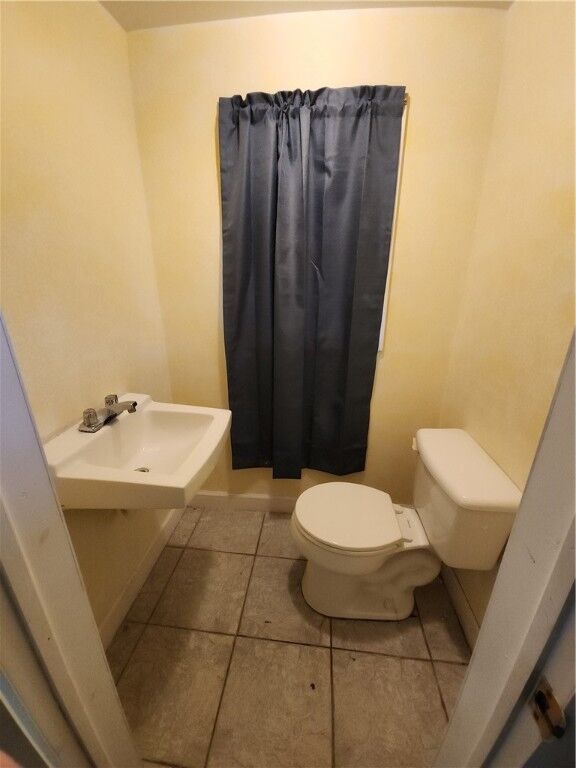 Property Photo: 31 Wheatley Road PA 15022