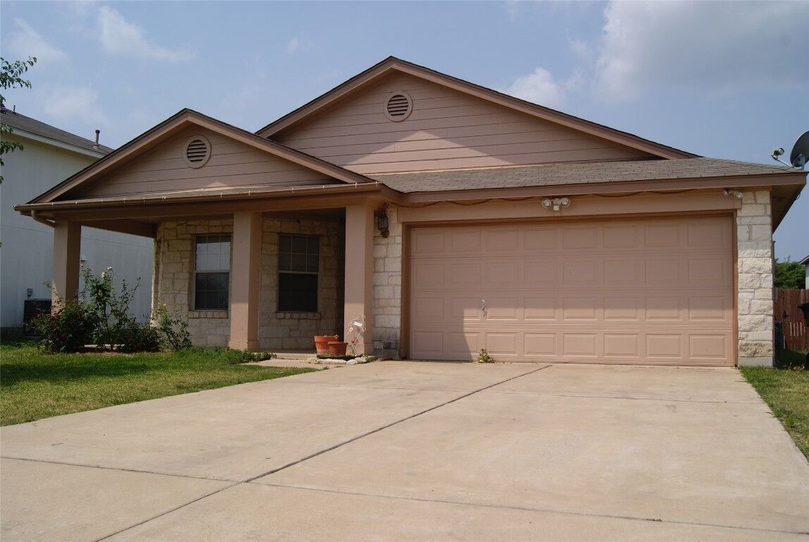 Property Photo:  703 Riverway Lane  TX 78641 